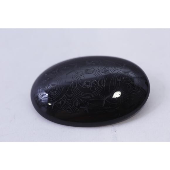 Black Oval Basalt Brooch with Carved Celtic Design, Abstract, Eye-Catching, - Picture 1 of 2